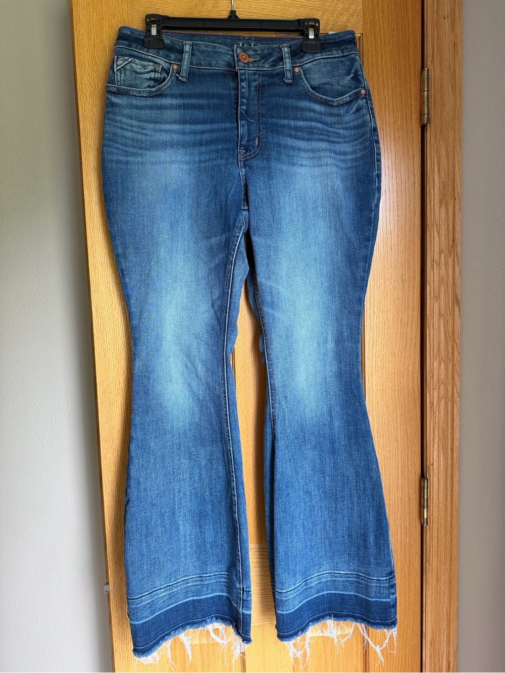 Maurices Edgely High Rise Curvy Flare Jeans Raw Hem Blue Women’s Size 12 Reg
